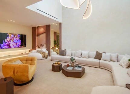 VILLA EXCEPCIONAL CON IMPRESIONANTES VISTAS Y CARACTERÍSTICAS EN NUEVA ANDALUCÍA