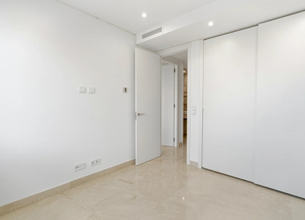 CONTEMPORARY 4-BEDROOM TOWNHOUSE WITH ROOFTOP POOL IN LA CALA DE MIJAS