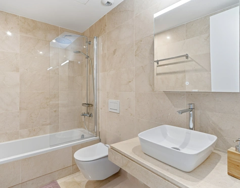 CONTEMPORARY 4-BEDROOM TOWNHOUSE WITH ROOFTOP POOL IN LA CALA DE MIJAS