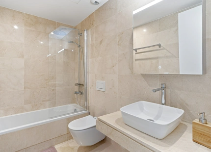 CONTEMPORARY 4-BEDROOM TOWNHOUSE WITH ROOFTOP POOL IN LA CALA DE MIJAS