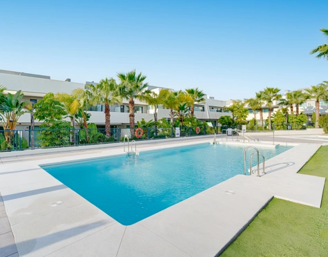CONTEMPORARY 4-BEDROOM TOWNHOUSE WITH ROOFTOP POOL IN LA CALA DE MIJAS