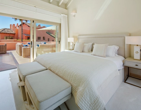 Duplex Penthouse for sale in La Morera, Marbella Este