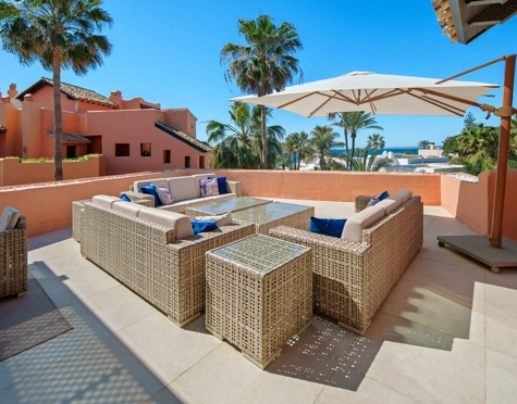Duplex Penthouse for sale in La Morera, Marbella Este