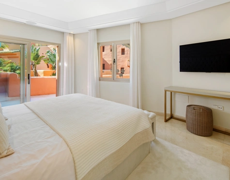 Duplex Penthouse for sale in La Morera, Marbella Este