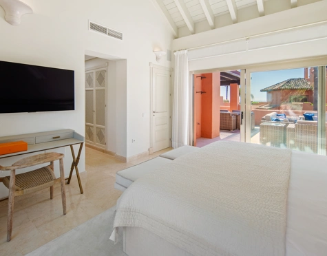 Duplex Penthouse for sale in La Morera, Marbella Este
