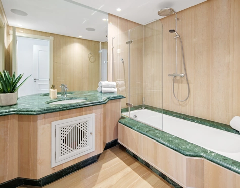 Duplex Penthouse for sale in La Morera, Marbella Este