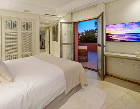 Duplex Penthouse for sale in La Morera, Marbella Este