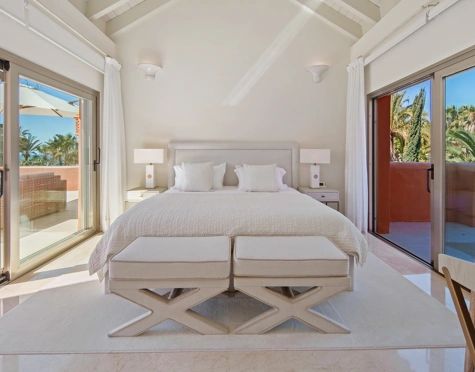 Duplex Penthouse for sale in La Morera, Marbella Este