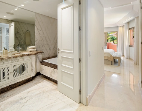 Duplex Penthouse for sale in La Morera, Marbella Este
