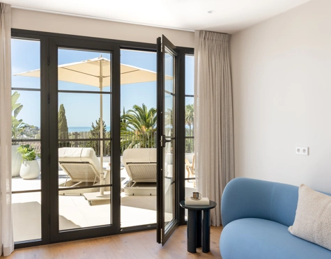 Villa for sale in Los Altos del Paraiso, Estepona