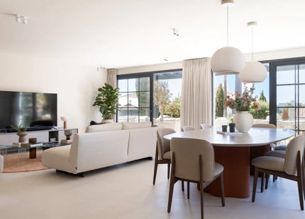 ENCANTADORA VILLA DE 4 DORMITORIOS CON IMPRESIONANTES VISTAS EN EL PARAÍSO ALTO, BENAHAVÍS