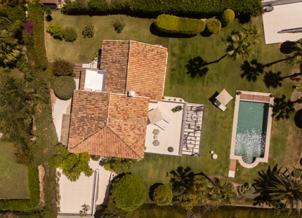 ENCANTADORA VILLA DE 4 DORMITORIOS CON IMPRESIONANTES VISTAS EN EL PARAÍSO ALTO, BENAHAVÍS