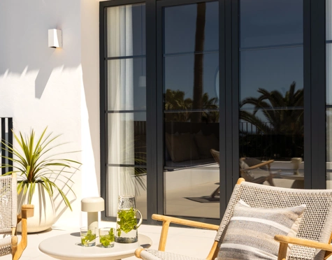 Villa for sale in Los Altos del Paraiso, Estepona