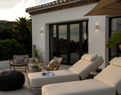 Villa for sale in Los Altos del Paraiso, Estepona