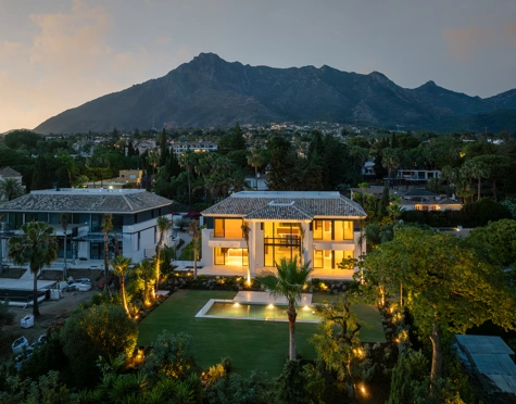 Villa for sale in Rocio de Nagüeles, Marbella Golden Mile