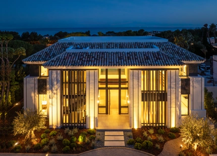 VILLA DE LUJO DE 6 DORMITORIOS CON AMPLIA PARCELA EN MARBELLA