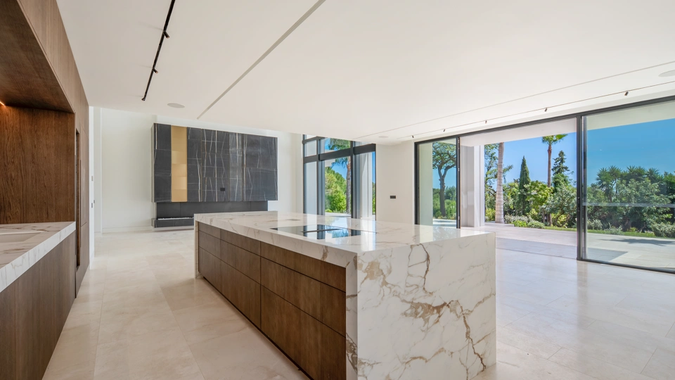 Villa en venta en Rocio de Nagüeles, Marbella Golden Mile