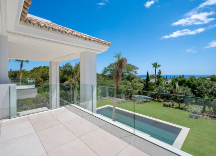 VILLA DE LUJO DE 6 DORMITORIOS CON AMPLIA PARCELA EN MARBELLA