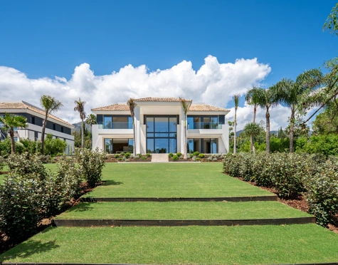 Villa for sale in Rocio de Nagüeles, Marbella Golden Mile