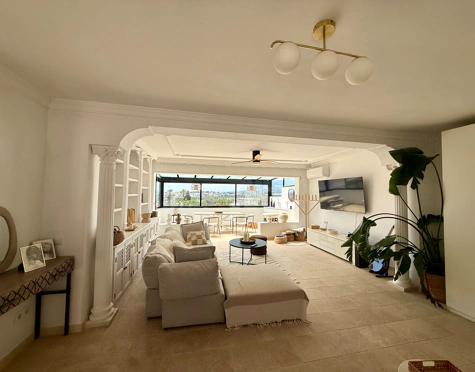 Villa for sale in Nueva Andalucia, Marbella