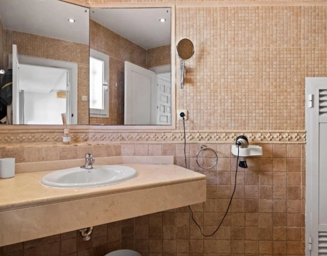 Villa for sale in Nueva Andalucia, Marbella