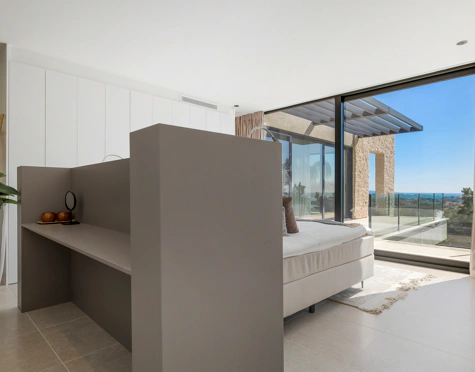 Villa en venta en La Alqueria, Benahavis