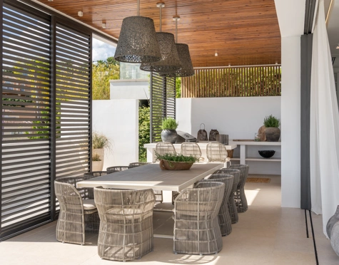 Villa for sale in El Herrojo, Benahavis