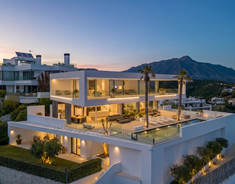 EXCEPTIONAL LUXURY VILLA WITH INCREDIBLE OUTDOOR AREAS IN EL HERROJO, BENAHAVÍS