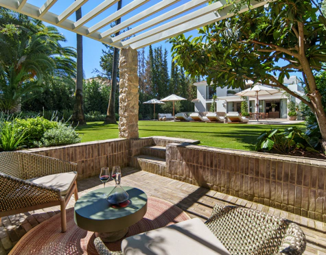Villa en venta en Nueva Andalucia, Marbella