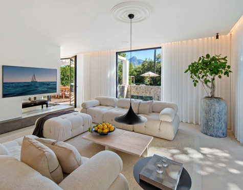 Villa en venta en Nueva Andalucia, Marbella