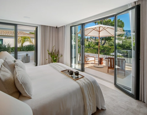 Villa en venta en Nueva Andalucia, Marbella