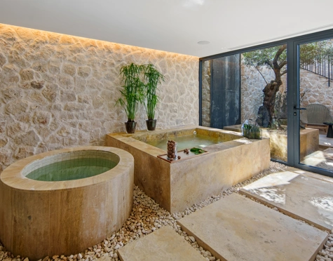 Villa en venta en Nueva Andalucia, Marbella