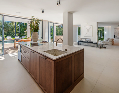 Villa en venta en Nueva Andalucia, Marbella