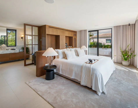 Villa en venta en Nueva Andalucia, Marbella