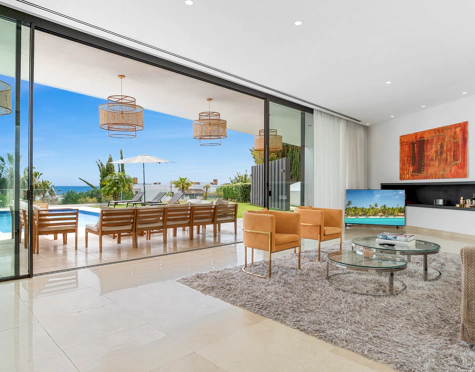 Villa for sale in La Alqueria, Benahavis
