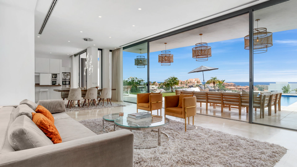 Villa en venta en La Alqueria, Benahavis