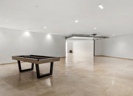 VILLA CONTEMPORÁNEA CON VISTAS IMPRESIONANTES EN LA ALQUERÍA, BENAHAVÍS