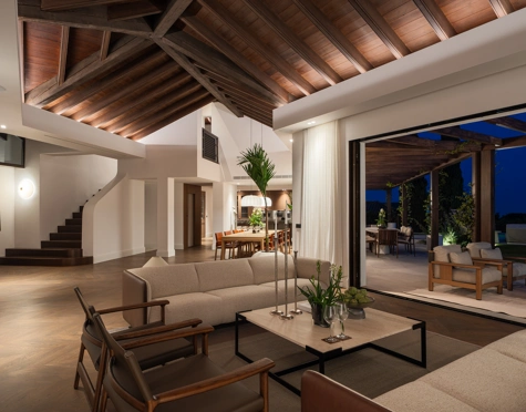 Villa en venta en El Herrojo, Benahavis