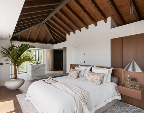 Villa en venta en El Herrojo, Benahavis