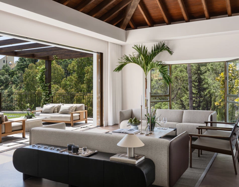 Villa en venta en El Herrojo, Benahavis