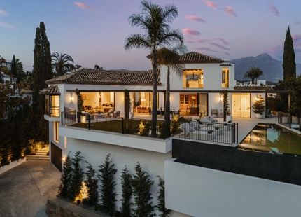 EXCEPTIONAL VILLA WITH STUNNING VIEWS AND INCREDIBLE FEATURES IN LA QUINTA, BENAHAVÍS