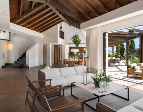 Villa en venta en El Herrojo, Benahavis