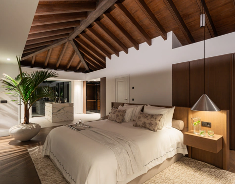 Villa en venta en El Herrojo, Benahavis