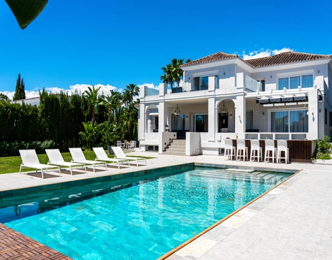 Villa for sale in Nueva Andalucia, Marbella