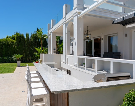 Villa for sale in Nueva Andalucia, Marbella