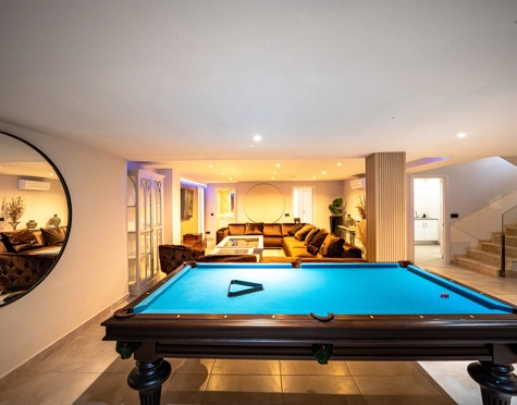 Villa for sale in Nueva Andalucia, Marbella