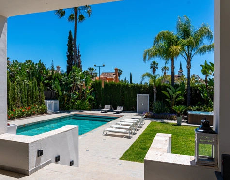 Villa for sale in Nueva Andalucia, Marbella