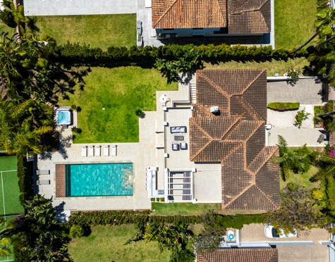 Villa for sale in Nueva Andalucia, Marbella
