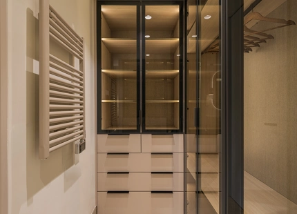 Exclusivo apartamento reformado en primera línea de playa con amplia terraza