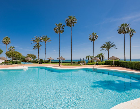 Ground Floor Apartment for sale in Alcazaba Beach, Estepona East